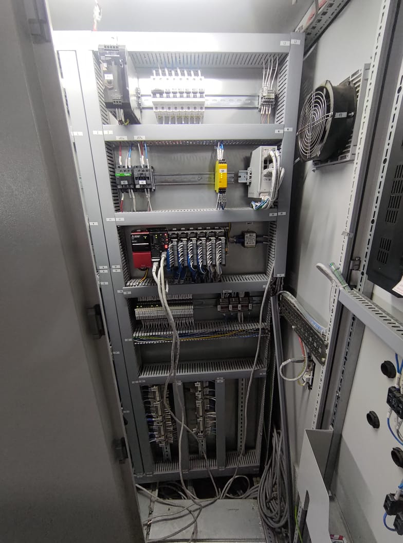 Full control panel cabinet — Mitsubishi PLC system